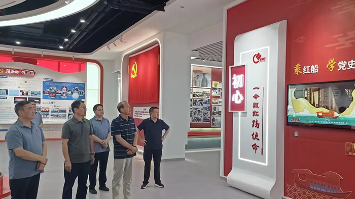 輕工供銷公司與山東金蔡倫集團 深度洽談共促發展